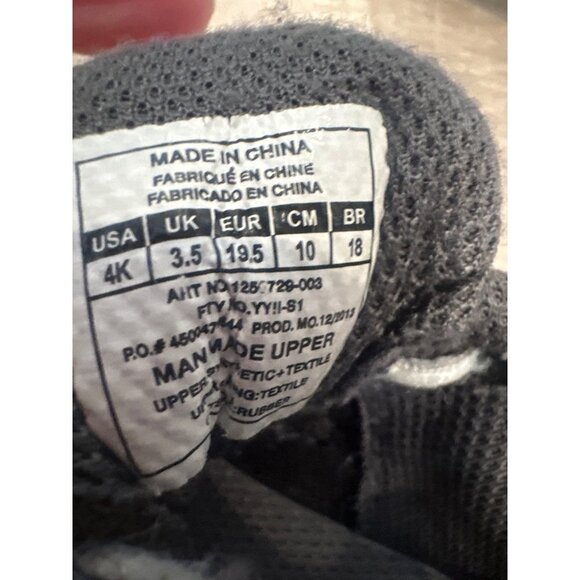 UNDER ARMOUR BABY SIZE 4 SNEAKERS SHOES BLACK - Picture 5 of 5